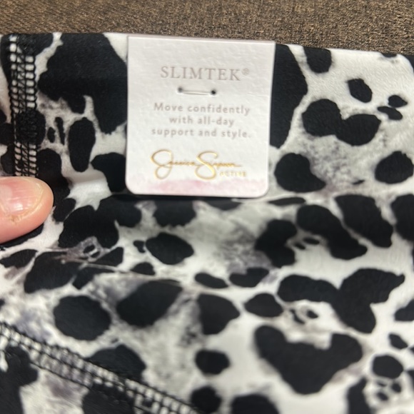 JESSICA SIMPSON ACTIVE BIKE SHORTS: BLACK LEOPARD PRINT: NEW WITH TAGS: SIZE XL - Picture 5 of 5